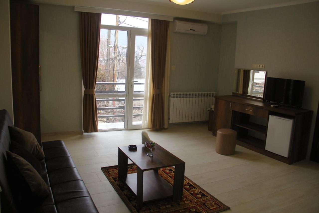 Moon Light Hotel Tbilisi Exterior photo